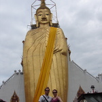 The giant Standing Bhudda