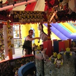 Tom tries his luck on winning the dragon. He fails. Stupid rings.