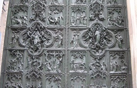 Italy: Rain in Verona, splash of Milan