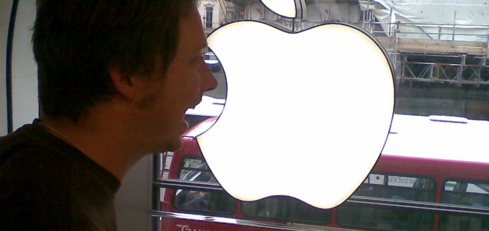 Tom's gone crazy at the massive apple store on Regent Street, London. This place is well cool.