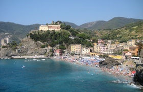Deliciously Hot Cinque Terre Walk