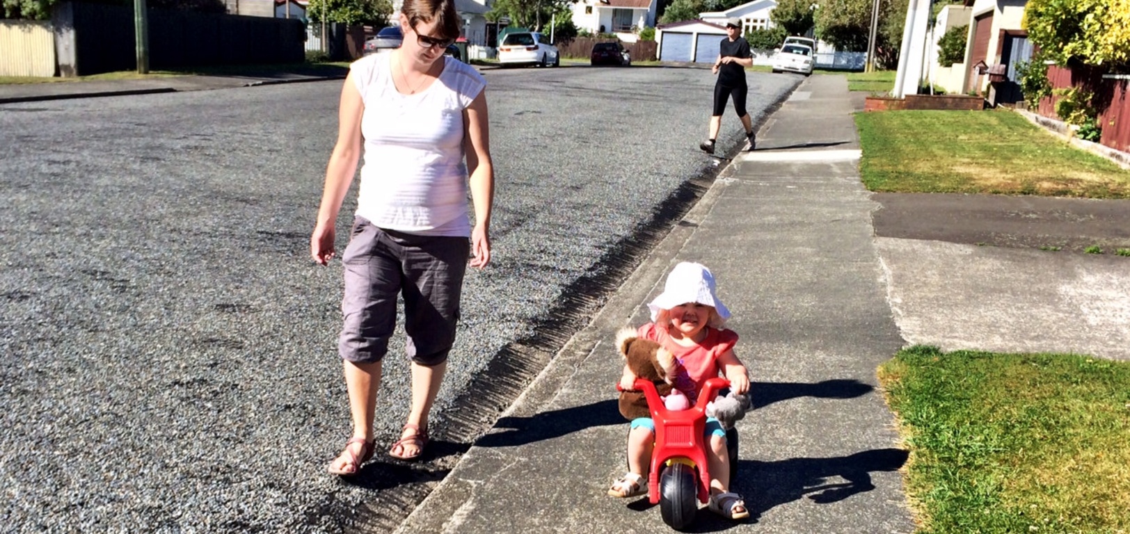 The sun was finally shining again do we went to the park for ice cream and a kick around.