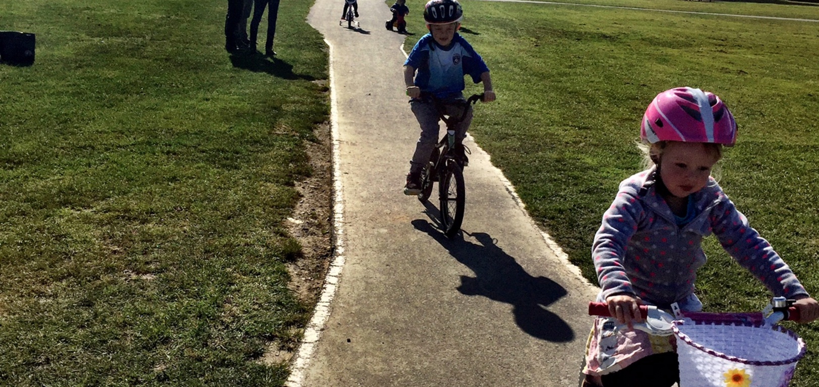 Catchup with cuzzies with biking and bush fun. Followed by a yummy picnic in the sun. Love these winter days.