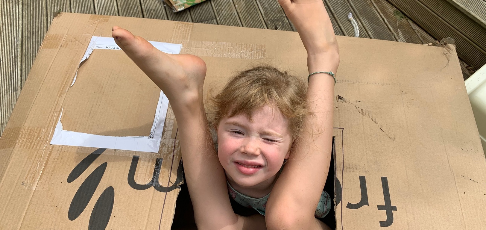 Holiday sleepover! 4 girls! They played so wonderfully.