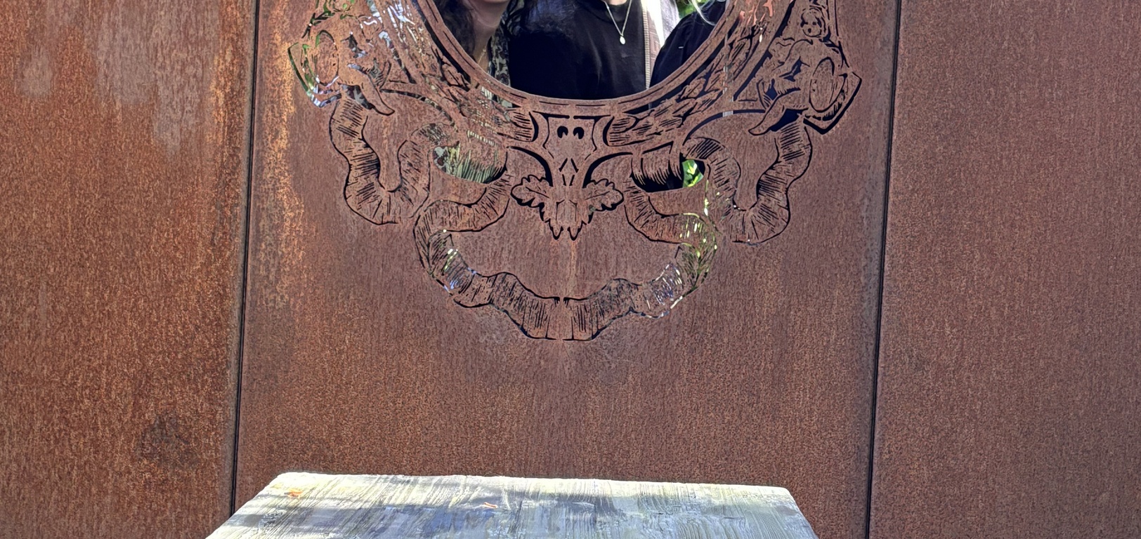 House and garden tour with a picnic in the park. Still lovely weather