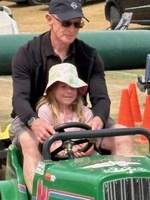 Around the bays 8.4km. Managed to run the whole way, 105 min. Then we had a lovely dip in the ocean followed by lunch.