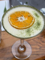 An easy 4km bike ride to wainui reserve and a wander through the park to the lookout point. Foraged some green bum = plum fruit and a bouquet of wild flowers and a local sour dough for lunch. Beach dip followed by a cocktail sip for Lana’s birthday.